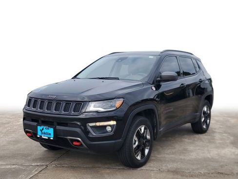 Used 2018 Jeep Compass Trailhawk w/ Navigation Group AWD/4WD image 2