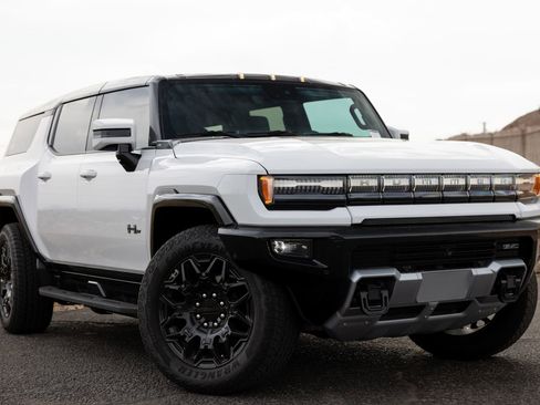 Used 2025 GMC Hummer EV 2X AWD/4WD image 4