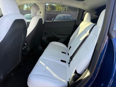 Used 2023 Tesla Model Y Long Range image 10