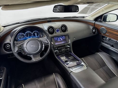 Used 2013 Jaguar XJ L Portfolio RWD image 24