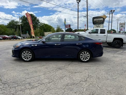 Used 2018 Kia Optima S w/ Panoramic Sunroof Package FWD image 2