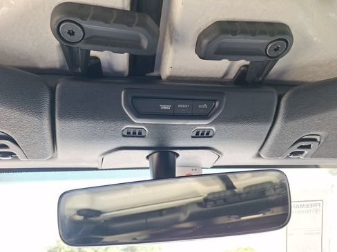 Used 2022 Jeep Gladiator Rubicon w/ LED Lighting Group AWD/4WD image 29