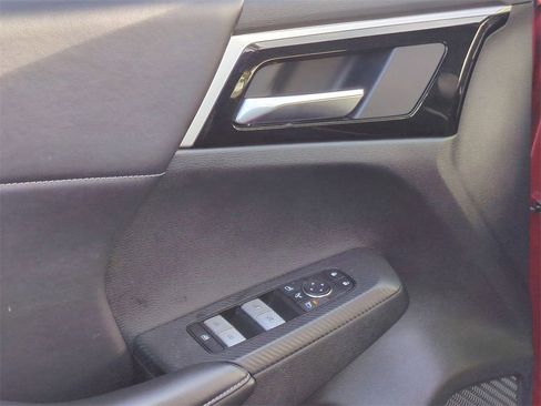 Used 2023 Mitsubishi Outlander SE image 23