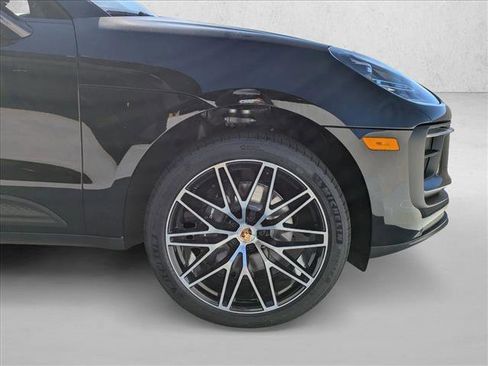 New 2026 Porsche Macan image 11