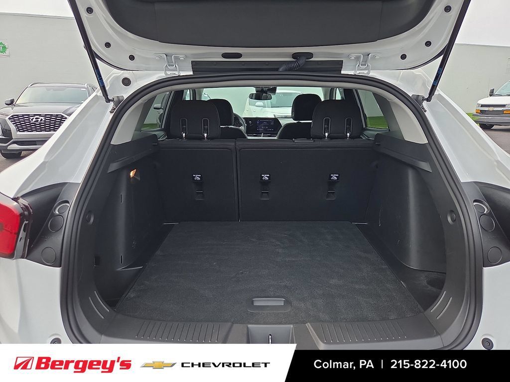 Certified 2024 Chevrolet Trax LS FWD image 29