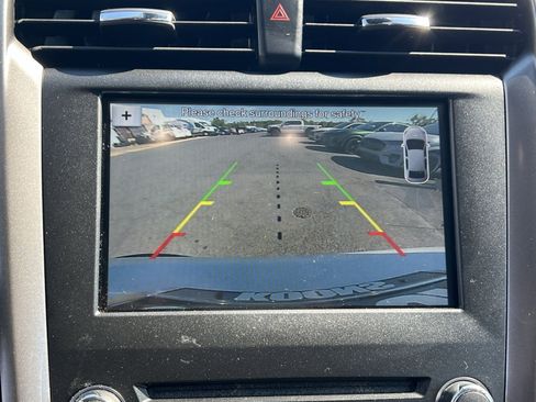 Certified 2018 Ford Fusion SE FWD image 33