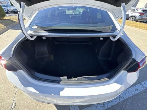 Used 2022 Chevrolet Malibu LT image 26