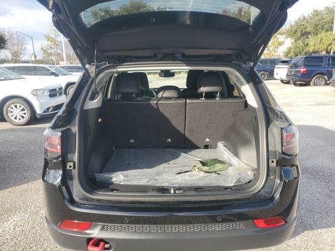 Used 2022 Jeep Compass Trailhawk w/ Trailhawk Elite Group image 9