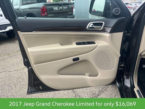 Used 2017 Jeep Grand Cherokee Limited AWD/4WD image 11