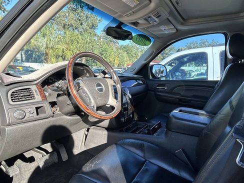 Used 2009 GMC Yukon Denali image 9