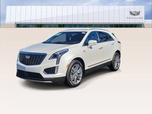 Used 2026 Cadillac XT5 Premium Luxury w/ Driver Assist Package FWD image 4