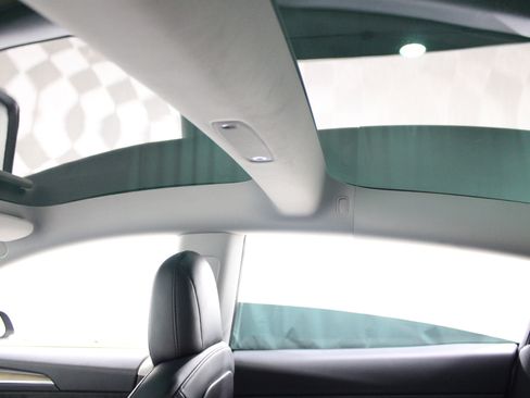 Used 2021 Tesla Model 3 Standard Range Plus RWD image 17