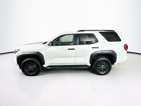Used 2025 Toyota 4Runner SR5 AWD/4WD image 4