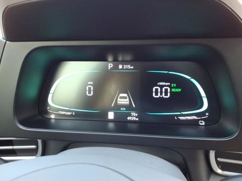 Certified 2025 Hyundai Elantra Blue w/ Cargo Package image 22