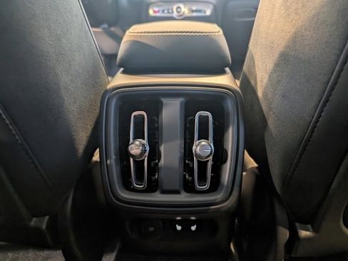 New 2026 Volvo XC40 B5 Ultra w/ Protection Package Premier image 26