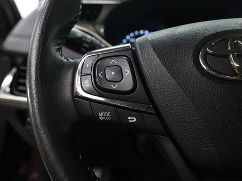 Used 2013 Toyota Avalon XLE Touring FWD image 24