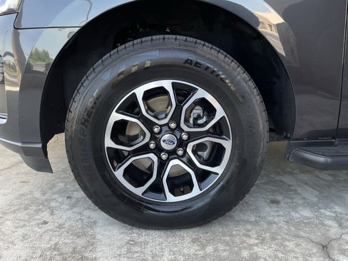 Used 2024 Ford Expedition Max XLT AWD/4WD image 36