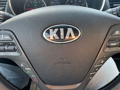 Used 2016 Kia Forte EX image 16