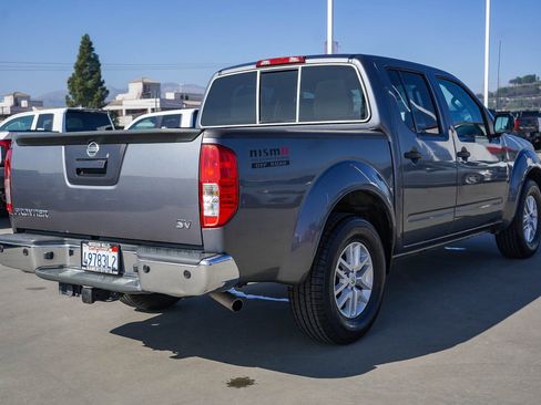 Used 2018 Nissan Frontier SV w/ Value Truck Package image 9