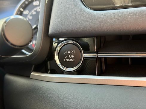 New 2026 Mitsubishi Outlander SE AWD/4WD image 12
