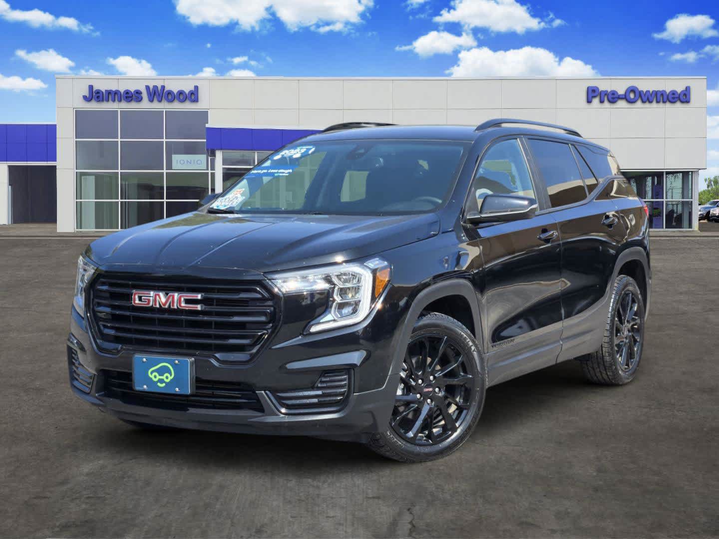 Certified 2023 GMC Terrain SLE w/ Driver Convenience Package FWD image 1