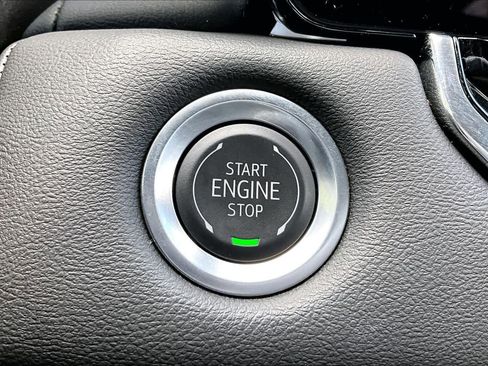 Used 2025 GMC Canyon Elevation RWD image 34