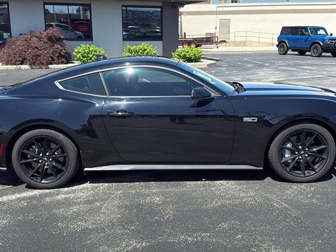 Used 2024 Ford Mustang GT Premium RWD image 10