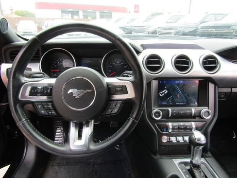 Used 2018 Ford Mustang Premium RWD image 17