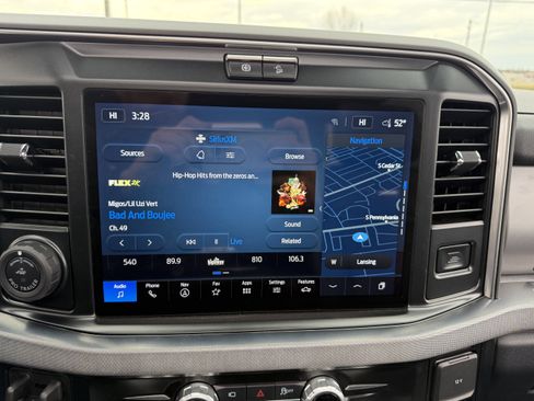 Used 2025 Ford F450 Platinum w/ Platinum Plus Package image 23