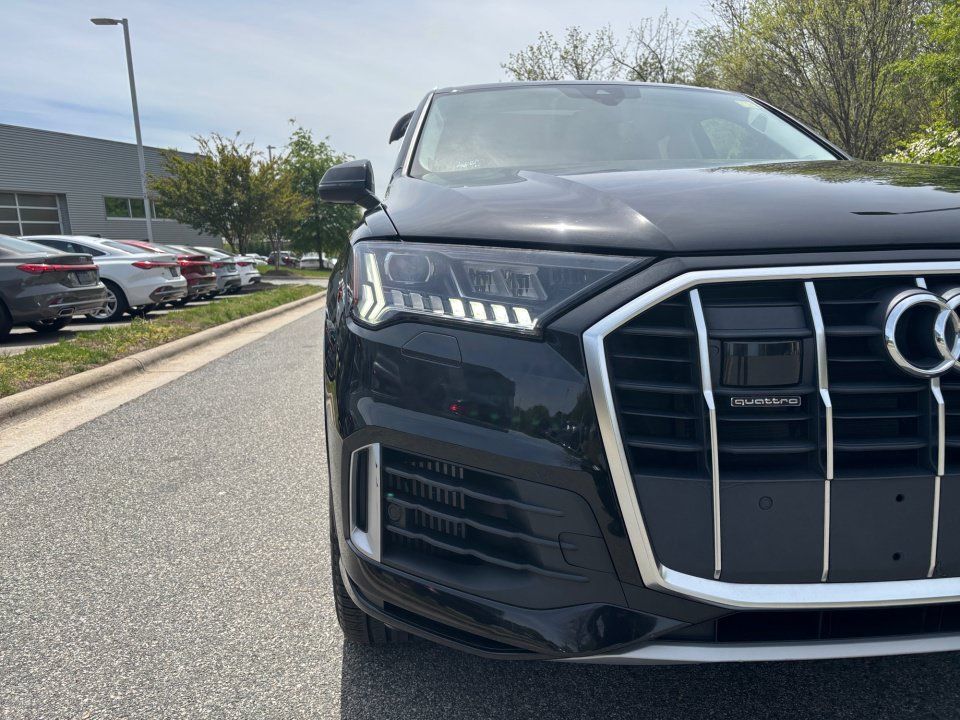 Used 2023 Audi Q7 3.0T Premium Plus w/ Premium Plus Package AWD/4WD image 24