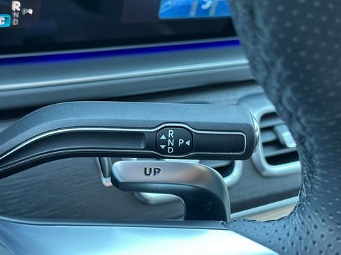 Used 2025 Mercedes-Benz GLE 53 AMG 4MATIC image 21