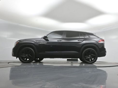 Used 2023 Volkswagen Atlas Cross Sport SE w/ Black Wheel Package AWD/4WD image 7