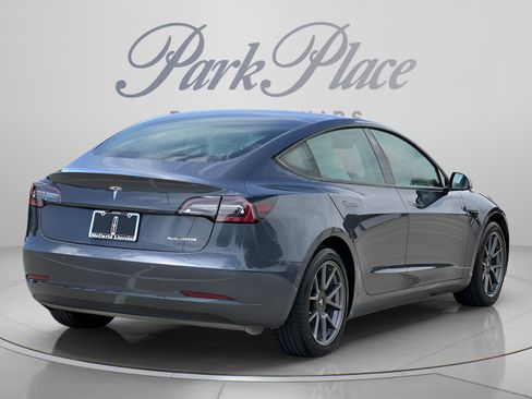 Used 2022 Tesla Model 3 Long Range AWD/4WD image 6