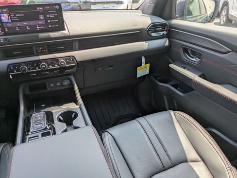 New 2026 Honda Pilot Black Edition image 24