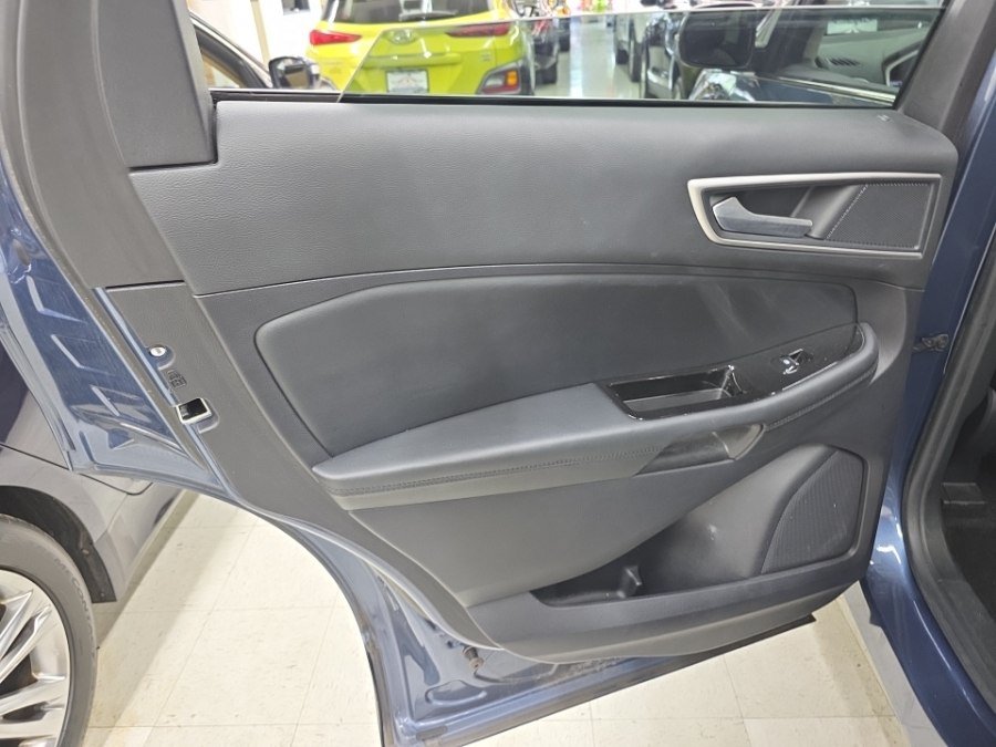 Used 2019 Ford Edge SEL w/ Equipment Group 201A AWD/4WD image 15