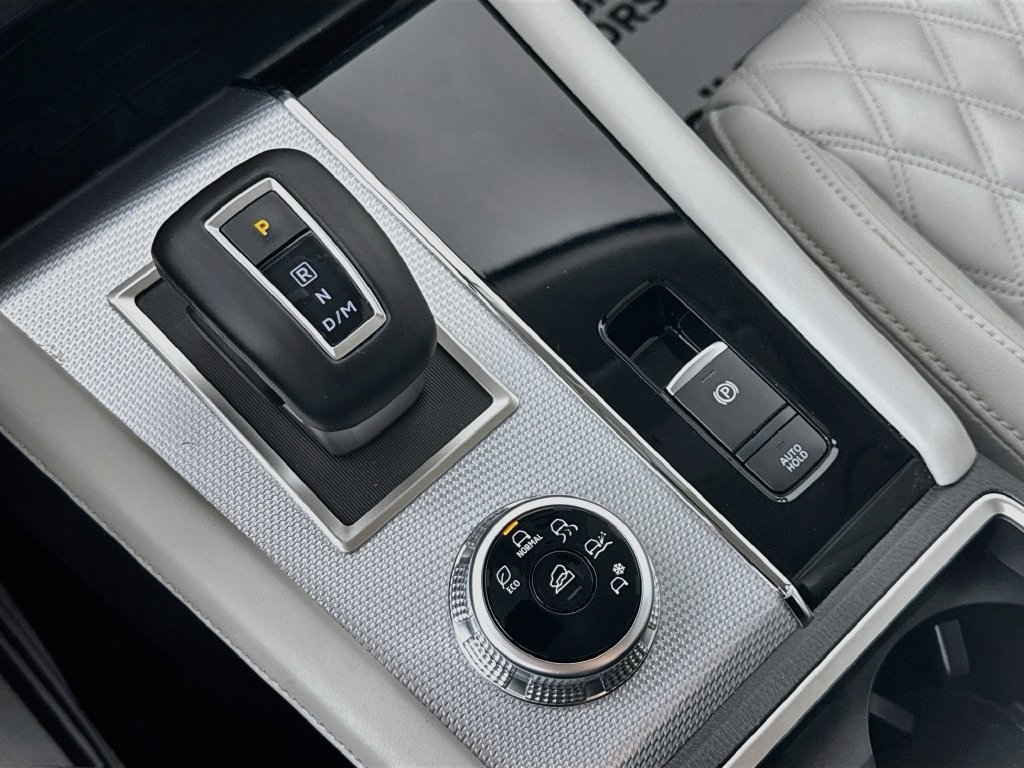 Used 2024 Mitsubishi Outlander SEL FWD image 18