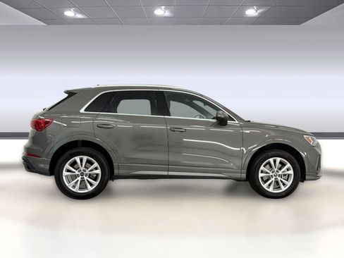 Used 2025 Audi Q3 2.0T Premium w/ Convenience Package AWD/4WD image 8