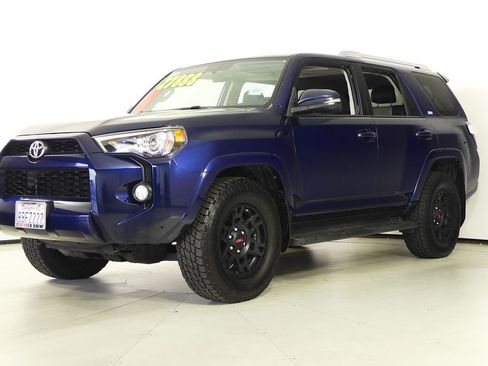 Used 2018 Toyota 4Runner SR5 Premium image 2
