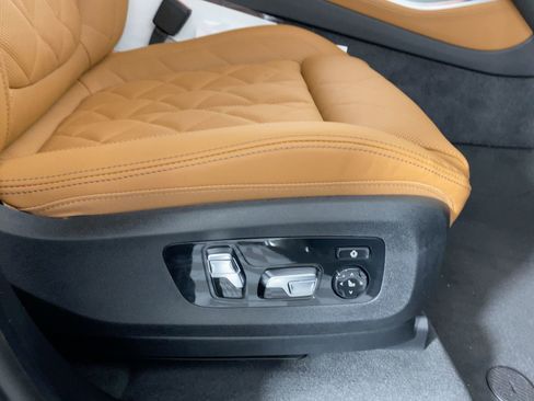 Used 2026 BMW X5 sDrive40i w/ Climate Comfort Package image 31