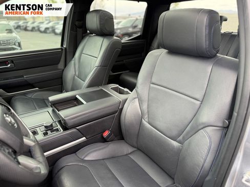 Used 2025 Toyota Tundra Platinum AWD/4WD image 35