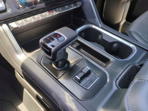 Used 2026 GMC Sierra 1500 Denali w/ Denali Reserve Package AWD/4WD image 17