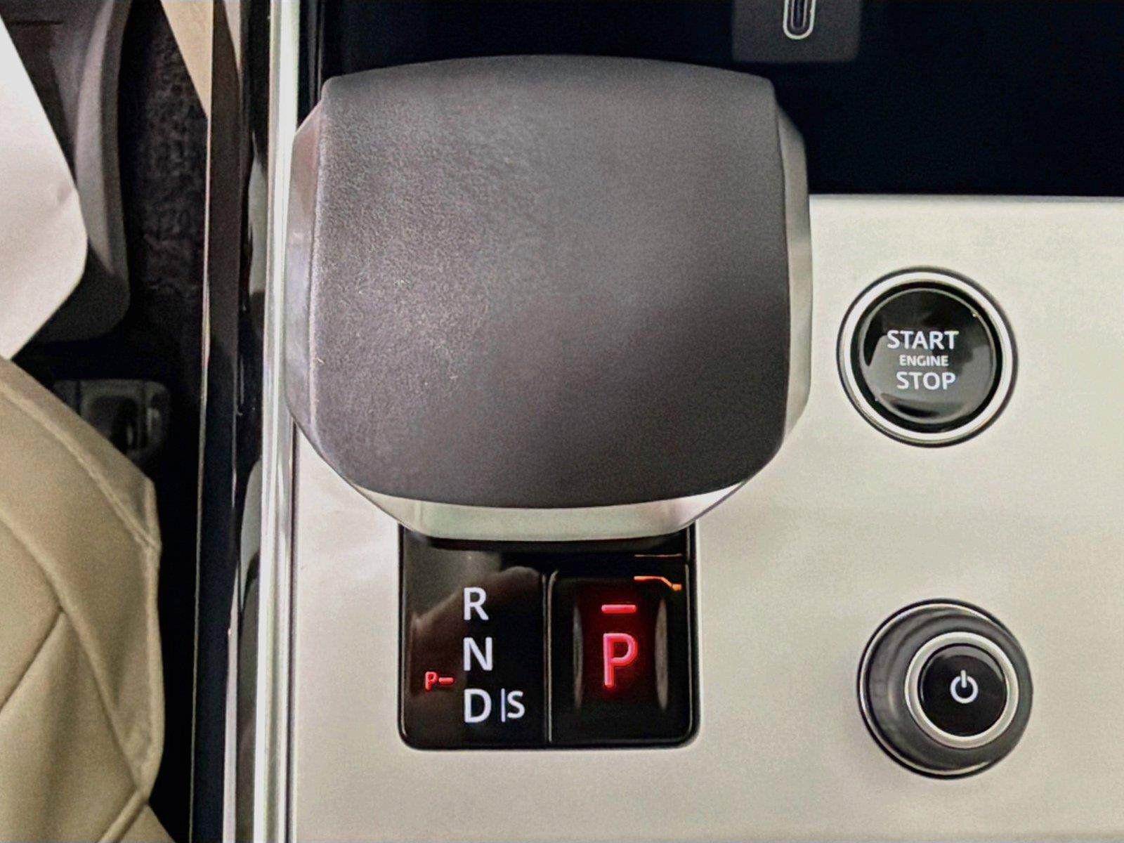 New 2027 Land Rover Range Rover Autobiography AWD/4WD image 16
