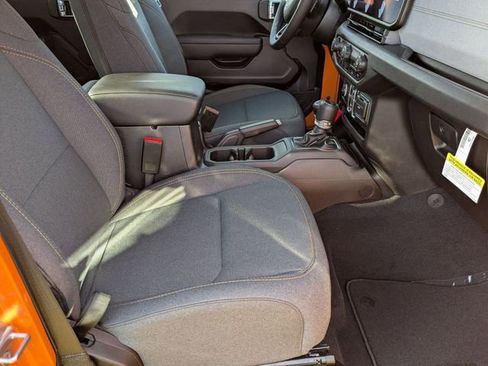 New 2025 Jeep Gladiator Sport image 30