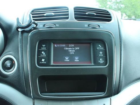 Used 2016 Dodge Journey SXT w/ Comfort/Convenience Group FWD image 19
