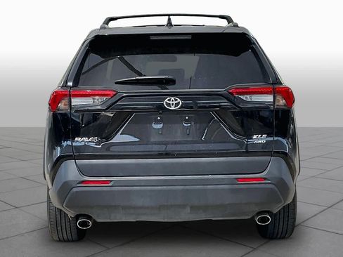 Used 2025 Toyota RAV4 XLE Premium w/ Weather Package AWD/4WD image 5