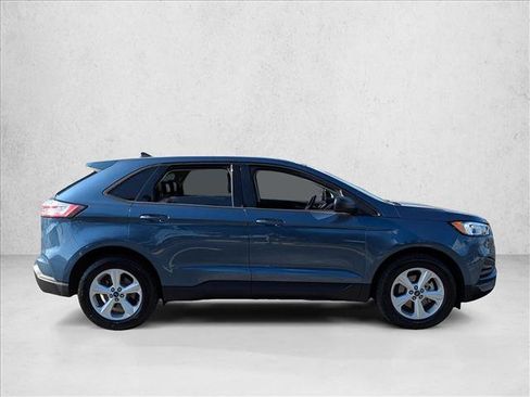 Used 2019 Ford Edge SE image 4