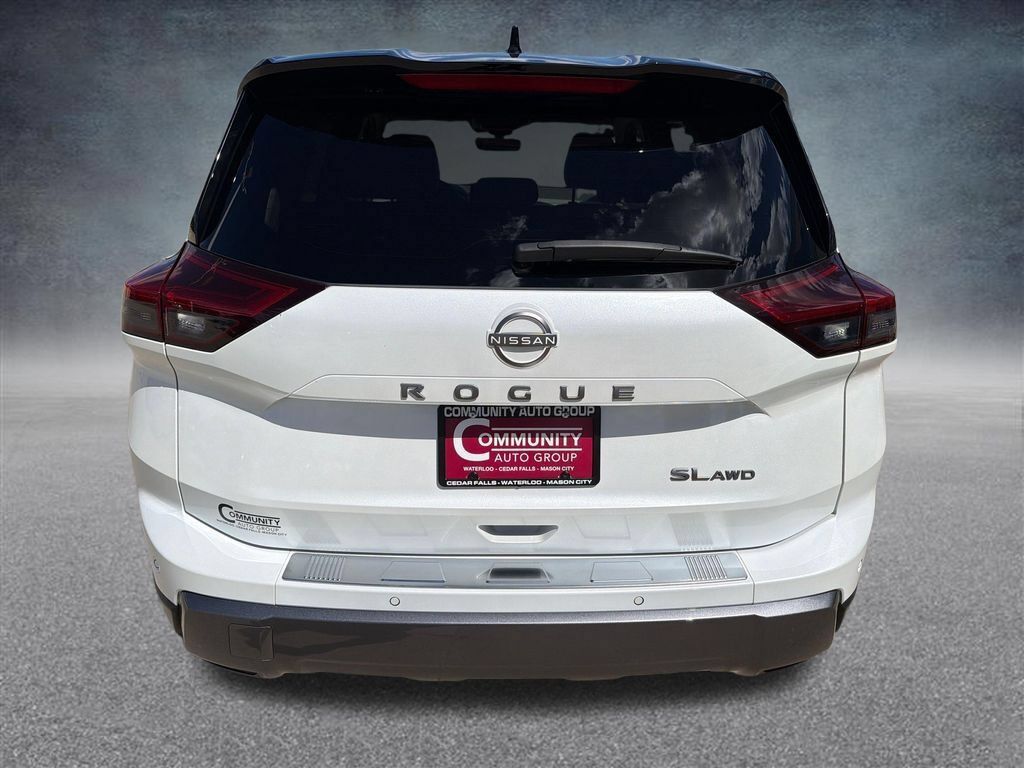 Used 2024 Nissan Rogue SL w/ SL Premium Package AWD/4WD image 4