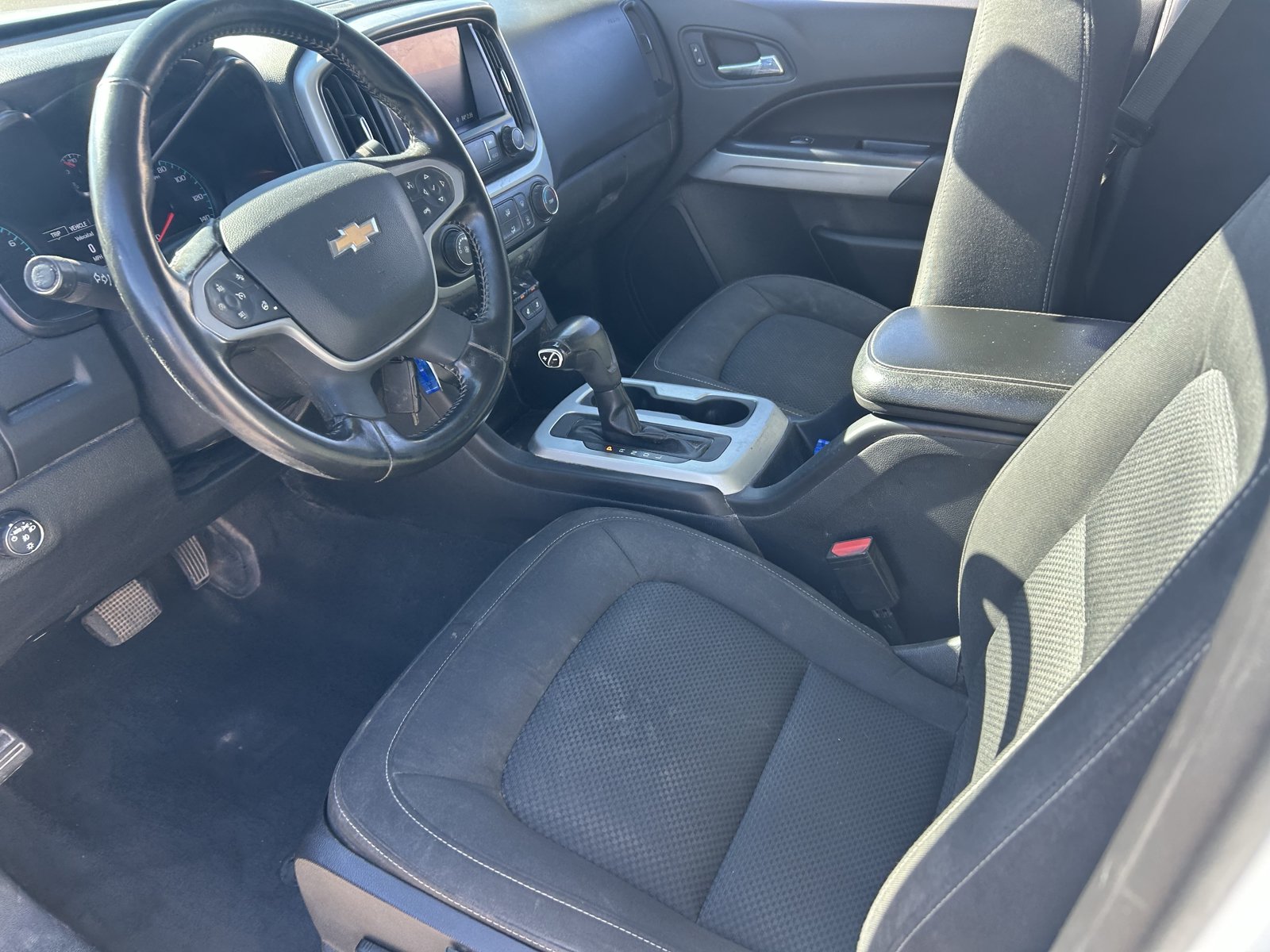 Used 2021 Chevrolet Colorado LT w/ Safety Package RWD image 13