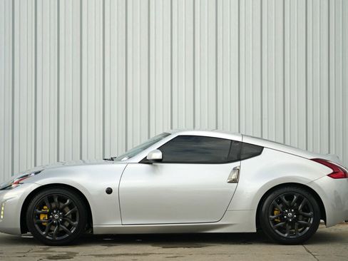 Used 2020 Nissan 370Z Coupe image 8