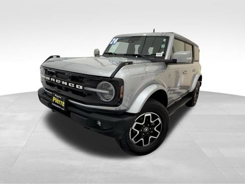 Used 2024 Ford Bronco Outer Banks image 1